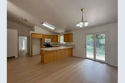 838 E Mountain Rd, Logan, UT 84321 - Photo 7