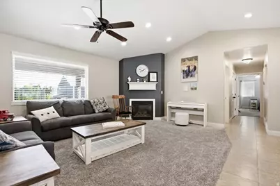 221 W 400 N, Hyde Park, UT 84318 - Photo 5