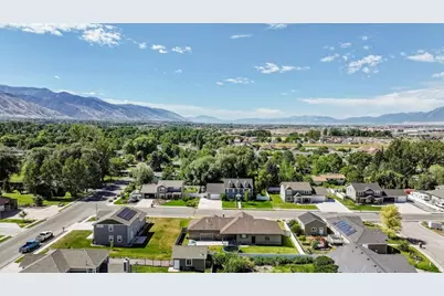 221 W 400 N, Hyde Park, UT 84318 - Photo 43