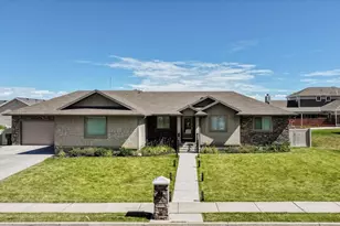 221 W 400 N, Hyde Park, UT 84318 - Photo 1