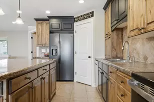 221 W 400 N, Hyde Park, UT 84318 - Photo 9