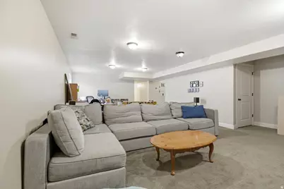 221 W 400 N, Hyde Park, UT 84318 - Photo 27