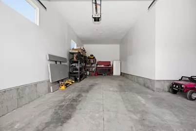 1138 E 200 N, Hyde Park, UT 84318 - Photo 33