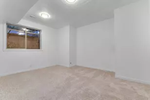 1675 E Prescott Dr, Sandy, UT 84092 - Photo 41