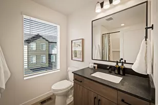 4046 S Sandridge Dr W, Roy, UT 84067 - Photo 13