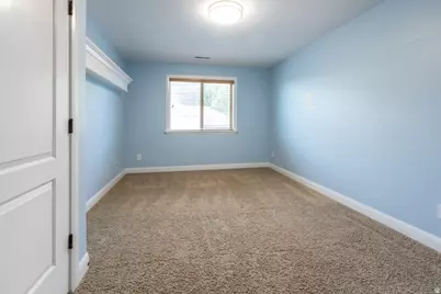 1334 E Shays Ln, Murray, UT 84121 - Photo 13