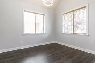 1334 E Shays Ln, Murray, UT 84121 - Photo 9