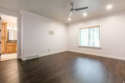 1334 E Shays Ln, Murray, UT 84121 - Photo 7