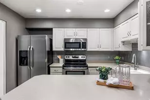 6943 S Twin Aspen Cv, Cottonwood Heights, UT 84121 - Photo 11