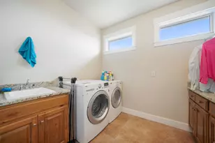 1566 E 300 S, Pleasant Grove, UT 84062 - Photo 7