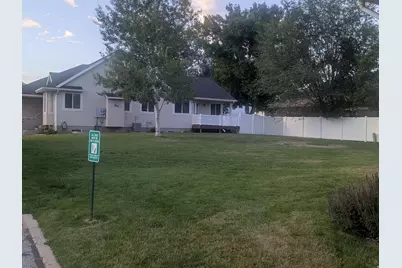 620 N Fairfield Rd E #10, Layton, UT 84041 - Photo 17