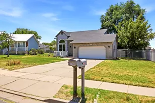 621 W 1000 N, Clinton, UT 84015 - Photo 5