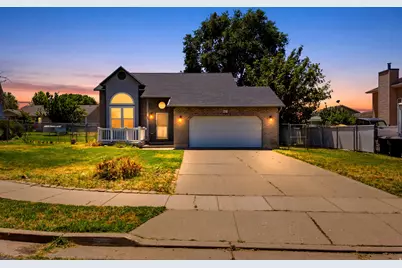 621 W 1000 N, Clinton, UT 84015 - Photo 1