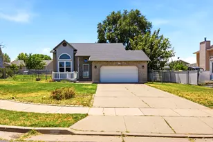 621 W 1000 N, Clinton, UT 84015 - Photo 3