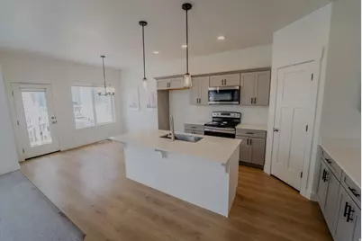 266 W 490 N, Vineyard, UT 84059 - Photo 7