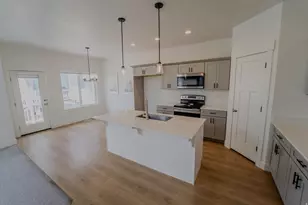 266 W 490 N, Vineyard, UT 84059 - Photo 7