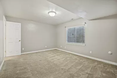 1505 N 2150 E, Layton, UT 84040 - Photo 25