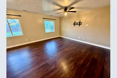 949 W 4100 S, Riverdale, UT 84405 - Photo 15