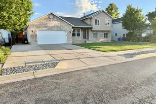 949 W 4100 S, Riverdale, UT 84405 - Photo 1