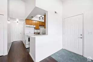 925 E Creek Hill Ln S, Midvale, UT 84047 - Photo 9