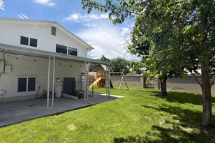 375 E 10560 S, Sandy, UT 84070 - Photo 17