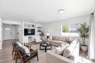 1128 N Mustang Ln W, Saratoga Springs, UT 84045 - Photo 9