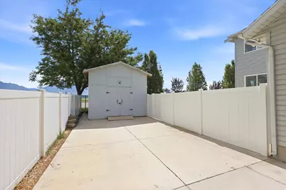 1128 N Mustang Ln W, Saratoga Springs, UT 84045 - Photo 27