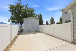 1128 N Mustang Ln W, Saratoga Springs, UT 84045 - Photo 27