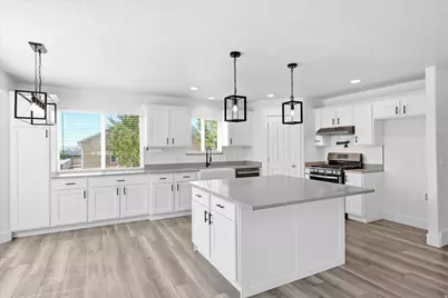 1128 N Mustang Ln W, Saratoga Springs, UT 84045 - Photo 9