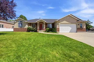 546 W 2525 S, Syracuse, UT 84075 - Photo 1