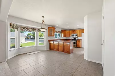 546 W 2525 S, Syracuse, UT 84075 - Photo 13