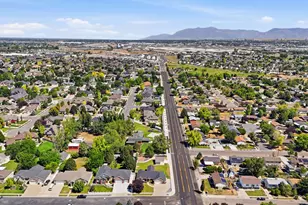 546 W 2525 S, Syracuse, UT 84075 - Photo 3