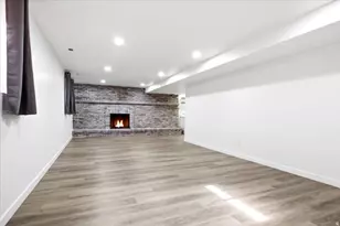 1676 E 11245 S, Sandy, UT 84092 - Photo 21