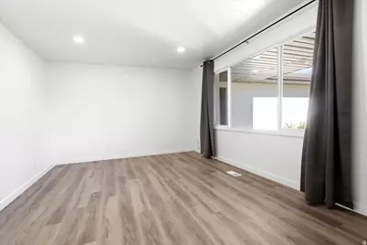 1676 E 11245 S, Sandy, UT 84092 - Photo 11