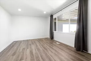 1676 E 11245 S, Sandy, UT 84092 - Photo 11