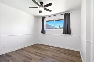 1676 E 11245 S, Sandy, UT 84092 - Photo 15
