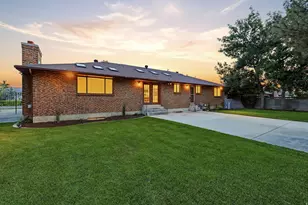 1649 E Success Ln, Sandy, UT 84092 - Photo 31
