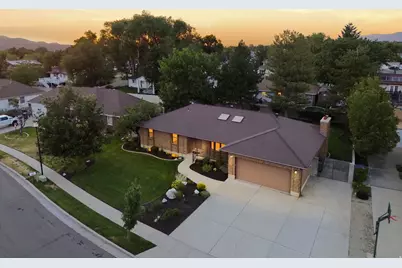 1649 E Success Ln, Sandy, UT 84092 - Photo 35