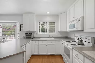2208 E Fisher Ln, Millcreek, UT 84109 - Photo 11