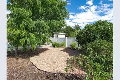 2684 W Toni Lee St S, West Jordan, UT 84088 - Photo 43