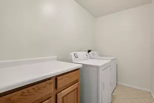 210 N Mall Dr, Saint George, UT 84790 - Photo 17