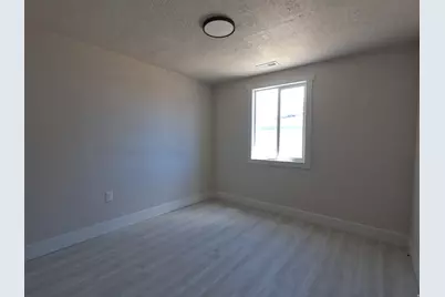 575 N 1350 W, Clearfield, UT 84015 - Photo 7