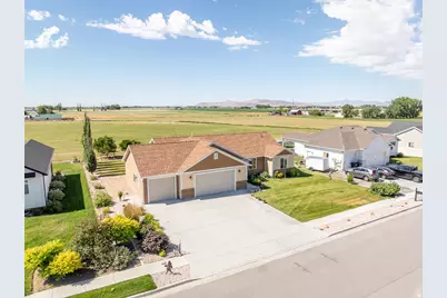 1204 E 250 S, Tremonton, UT 84337 - Photo 33