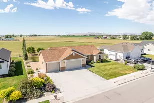 1204 E 250 S, Tremonton, UT 84337 - Photo 33