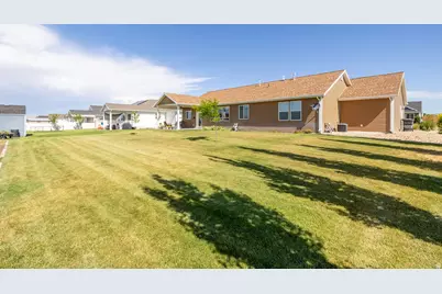 1204 E 250 S, Tremonton, UT 84337 - Photo 31