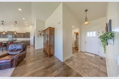 1204 E 250 S, Tremonton, UT 84337 - Photo 13