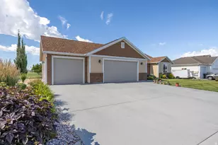 1204 E 250 S, Tremonton, UT 84337 - Photo 7