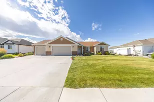 1204 E 250 S, Tremonton, UT 84337 - Photo 3