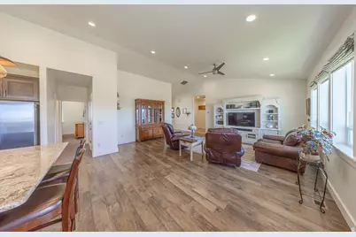 1204 E 250 S, Tremonton, UT 84337 - Photo 15