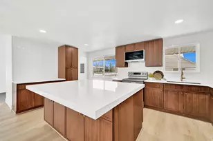 895 N Stoneybrook Rd, Kaysville, UT 84037 - Photo 13